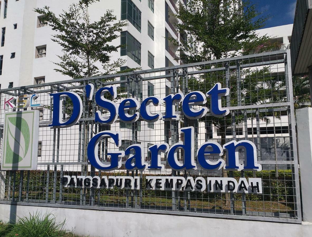 Kempas Indah @ The Secret Garden Homestay Johor Bahru Ngoại thất bức ảnh