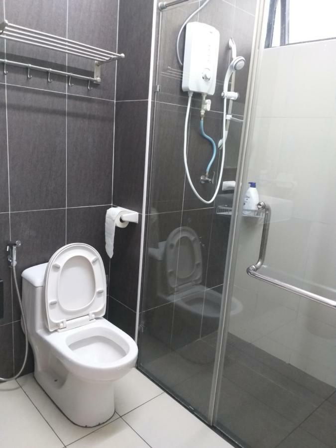 Kempas Indah @ The Secret Garden Homestay Johor Bahru Ngoại thất bức ảnh