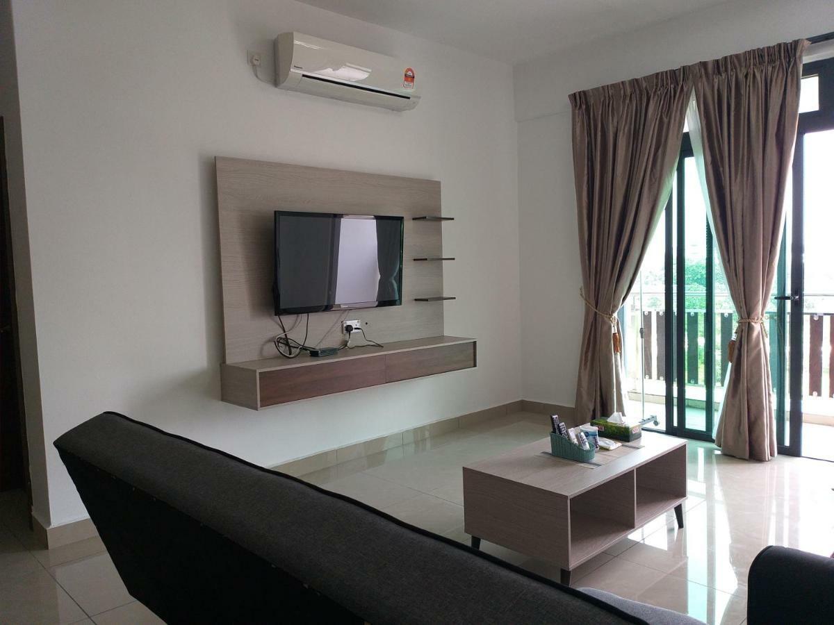 Kempas Indah @ The Secret Garden Homestay Johor Bahru Ngoại thất bức ảnh